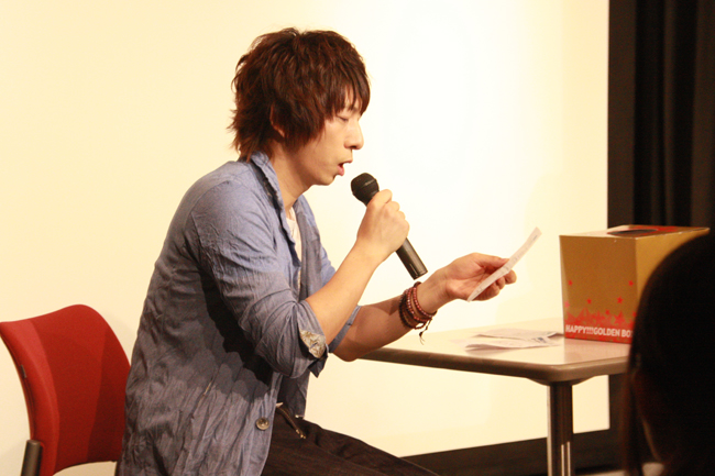 卒業生 羽多野渉さんが来校!ホラーラジオドラマ「四十五番目の話SPイベント」