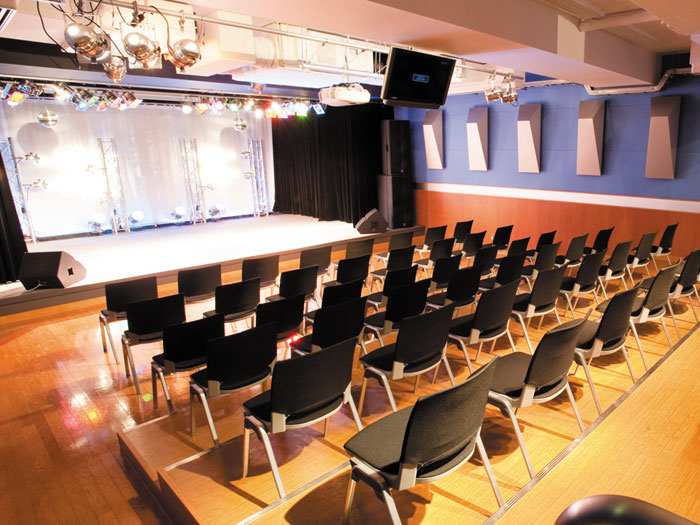 本科2年生による卒業公演鑑賞(リーディングライブ)＆声優学科説明会