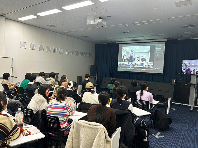 オンライン作品交流会の様子1